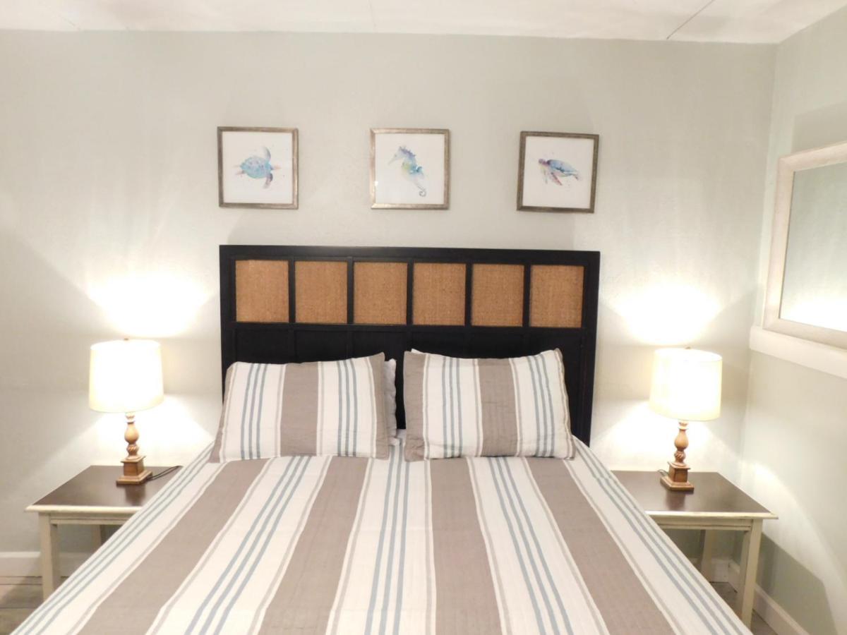 Budget Friendly Condo Perfect For A Romantic Getaway Within Walking Distance To The Beach! Gulf Shores Buitenkant foto