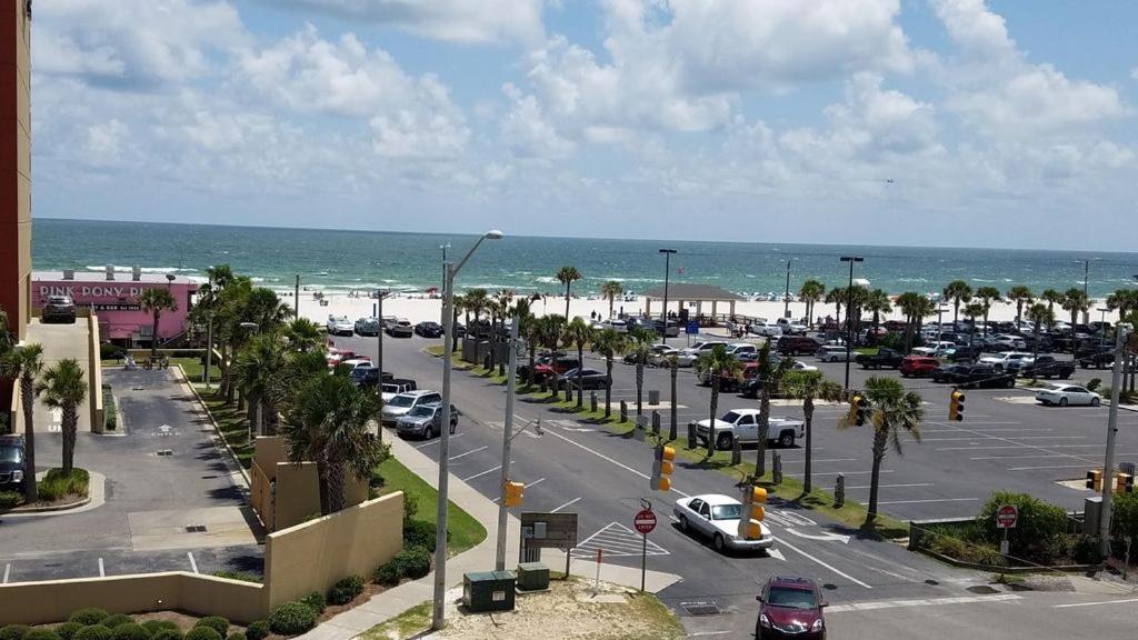 Budget Friendly Condo Perfect For A Romantic Getaway Within Walking Distance To The Beach! Gulf Shores Buitenkant foto