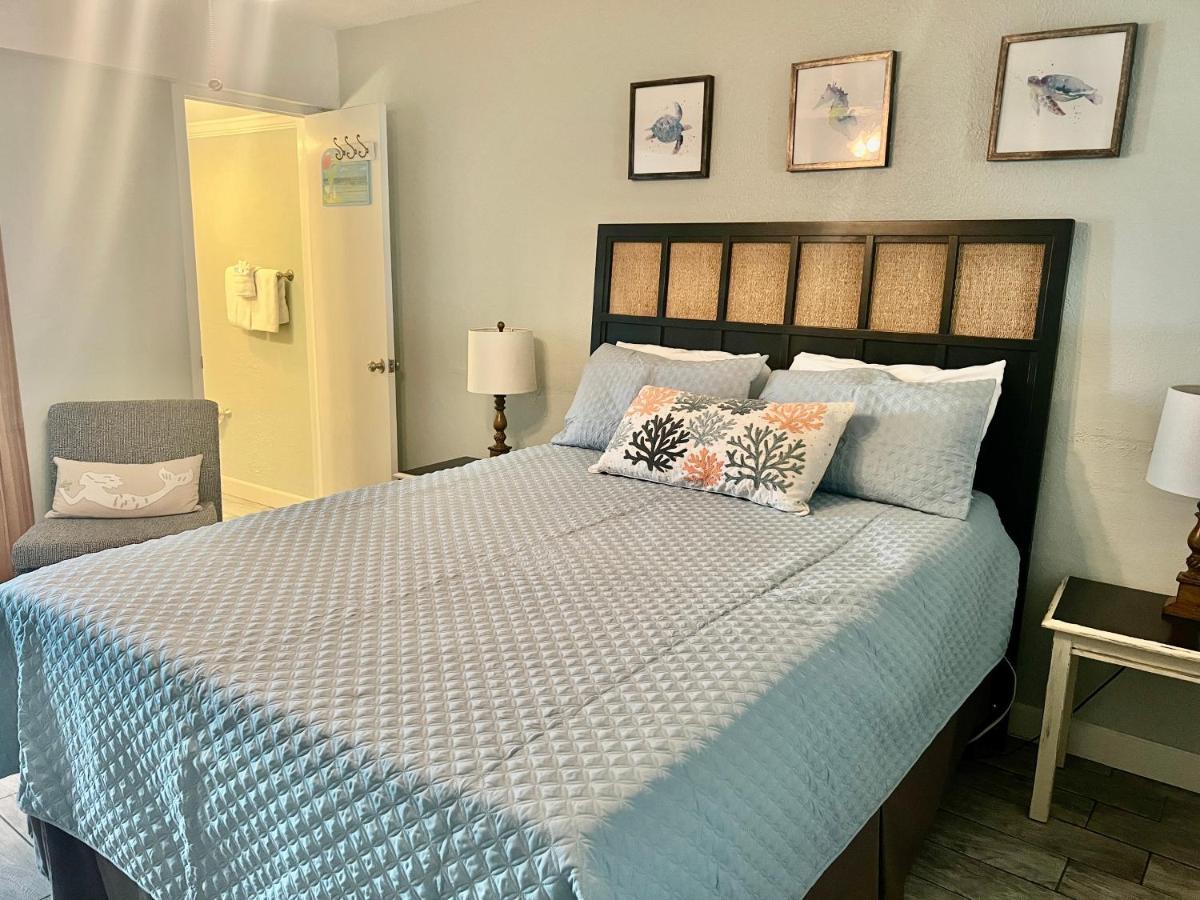 Budget Friendly Condo Perfect For A Romantic Getaway Within Walking Distance To The Beach! Gulf Shores Buitenkant foto