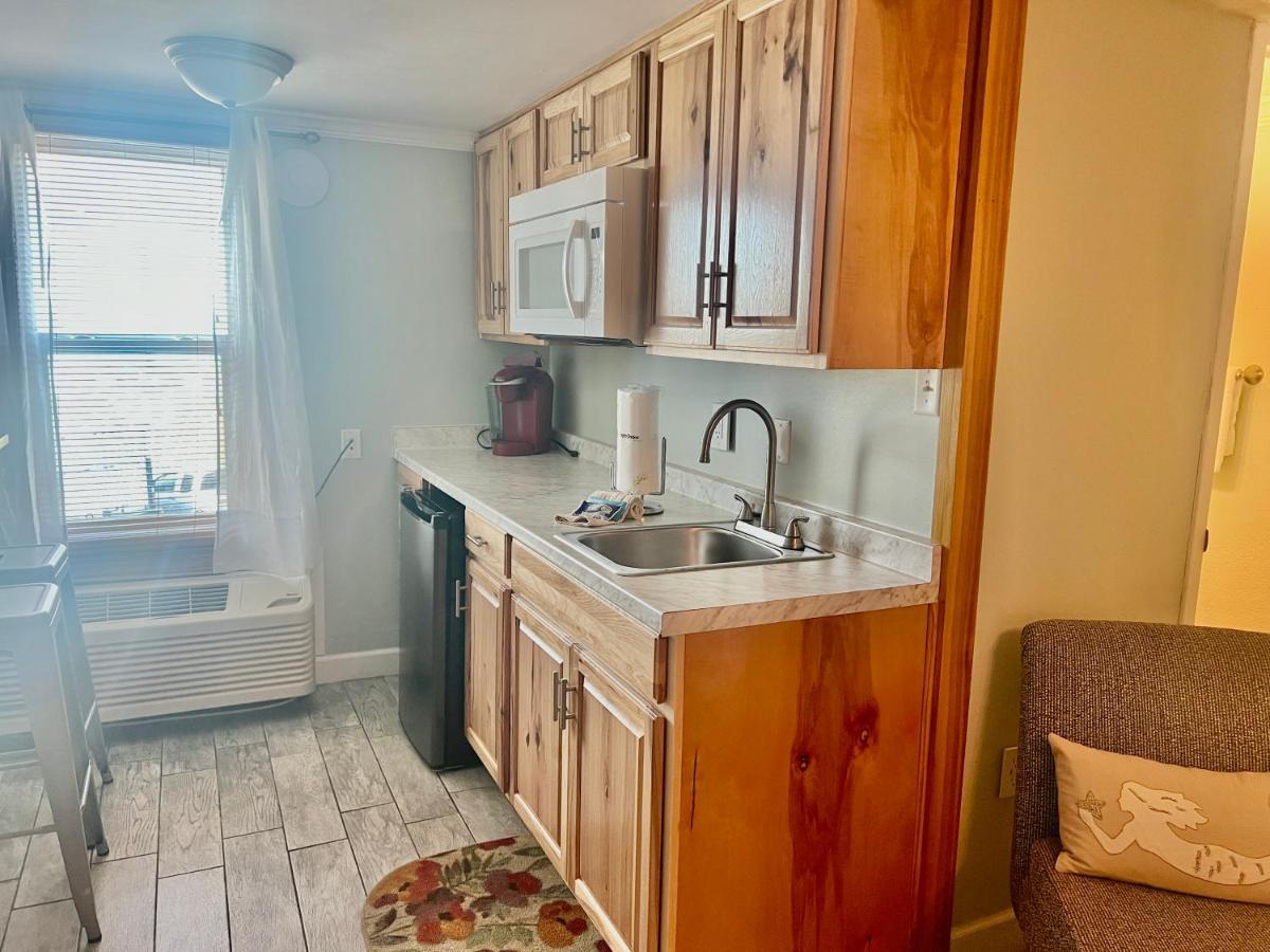 Budget Friendly Condo Perfect For A Romantic Getaway Within Walking Distance To The Beach! Gulf Shores Buitenkant foto
